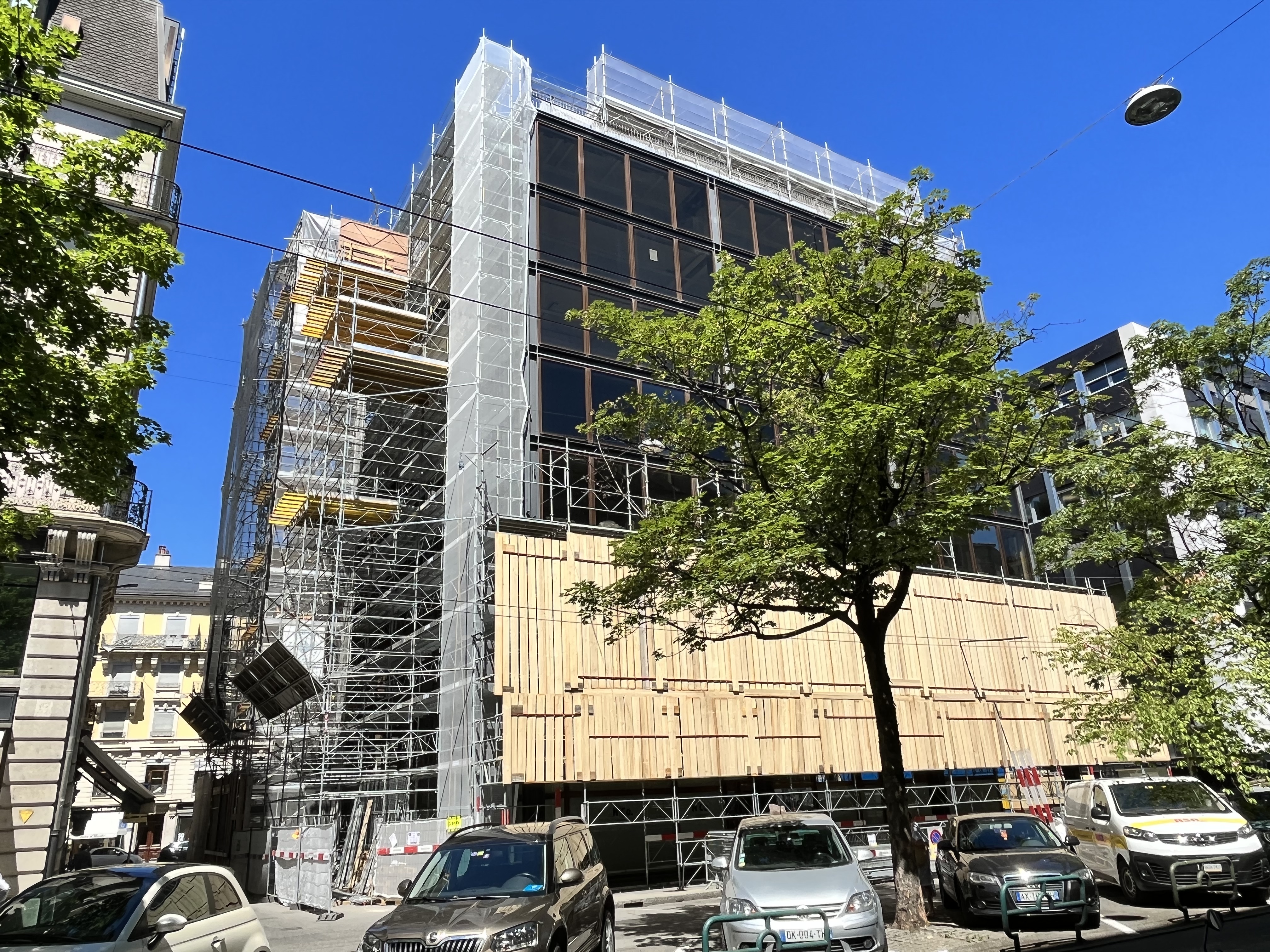 Immeuble de bureaux et commerces, rue d'Italie 6