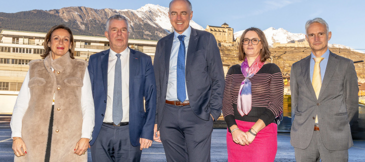 De gauche à droite : Mme V. Baude (Ain), M. M. Saddier (Haute-Savoie), M. C. Darbellay (Valais), Mme L. Coussot, représentant M. F. Borloz (Vaud) et M. E. Bolzani, représentant M. N. Walder (Genève)